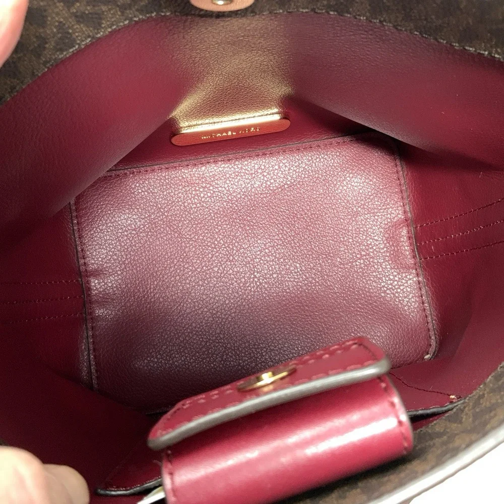 Michael Kors Kimberly‎ Small Bucket Crossbody Purse Brown Merlot Strap Magnetic